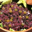 Szőlős vöröskáposzta saláta